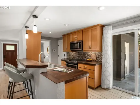 1775 Sunset Avenue West Linn OR 97068