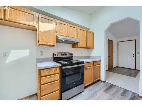 21122 NW Cannes Drive Portland OR 97229