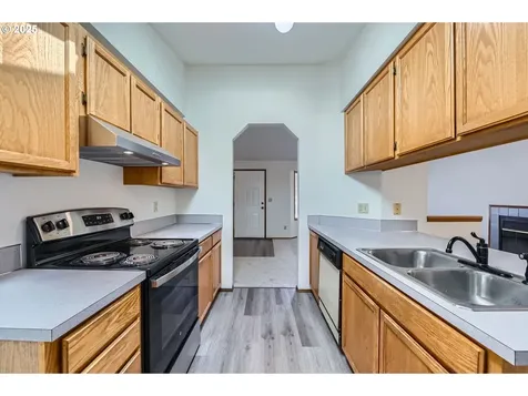 21122 NW Cannes Drive Portland OR 97229