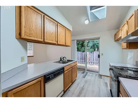 21122 NW Cannes Drive Portland OR 97229