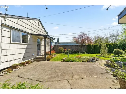1649 G Street Springfield OR 97477