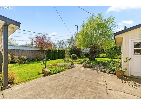 1649 G Street Springfield OR 97477