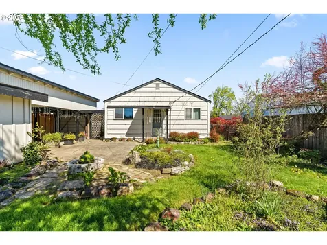 1649 G Street Springfield OR 97477