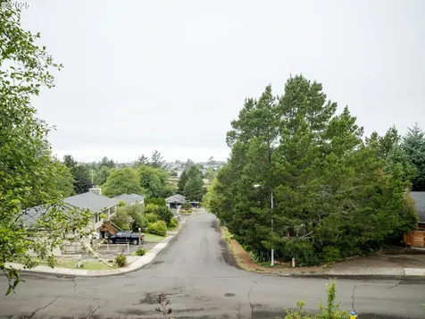 1659 Whispering Pines Drive Seaside OR 97138