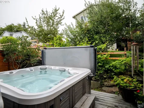 1659 Whispering Pines Drive Seaside OR 97138