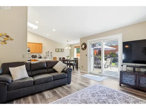 15068 Hiltonhead Court Oregon City OR 97045
