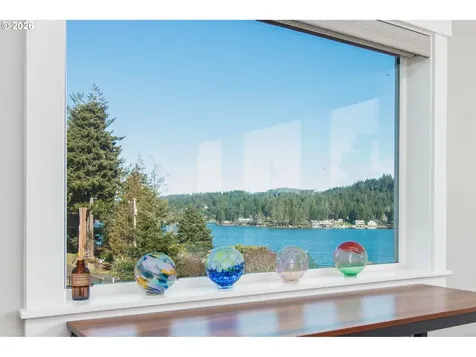 1495 NE Lake Drive Lincoln City OR 97367