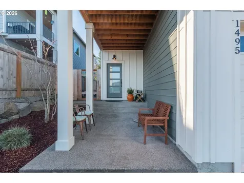 1495 NE Lake Drive Lincoln City OR 97367