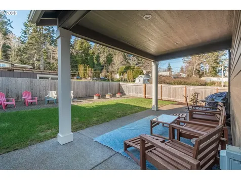 1495 NE Lake Drive Lincoln City OR 97367