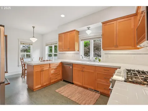 2358 SE 53rd Avenue Portland OR 97215