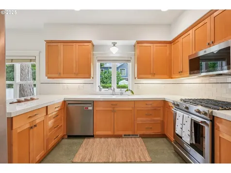 2358 SE 53rd Avenue Portland OR 97215