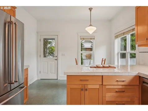 2358 SE 53rd Avenue Portland OR 97215