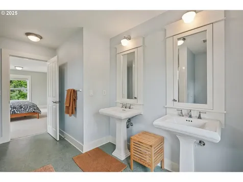 2358 SE 53rd Avenue Portland OR 97215