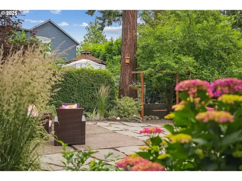 2358 SE 53rd Avenue Portland OR 97215