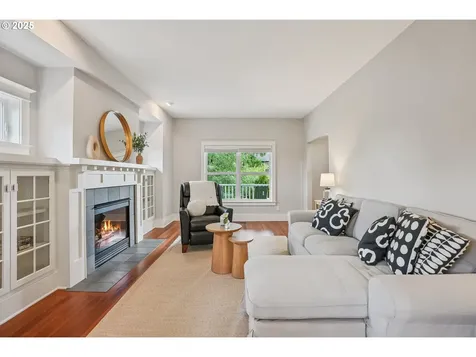2358 SE 53rd Avenue Portland OR 97215