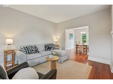 2358 SE 53rd Avenue Portland OR 97215