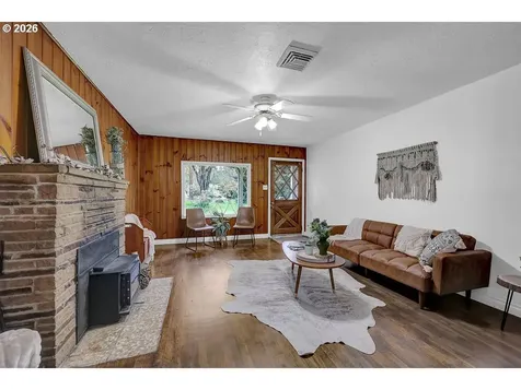 544 Lou Gray Drive Myrtle Creek OR 97457