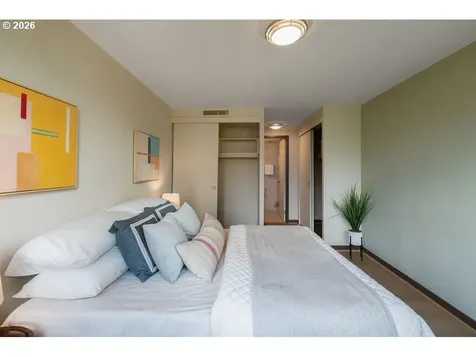 255 SW Harrison Street Portland OR 97201