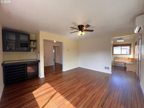 1092 Lewis Street North Bend OR 97459