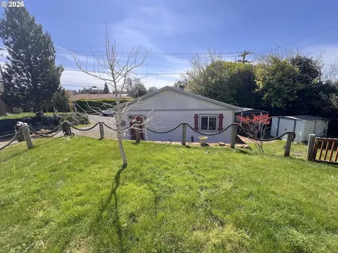 1092 Lewis Street North Bend OR 97459