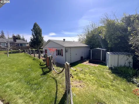 1092 Lewis Street North Bend OR 97459