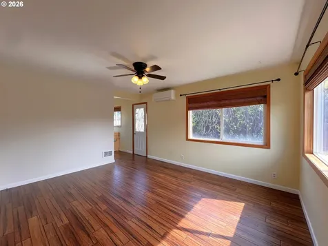 1092 Lewis Street North Bend OR 97459