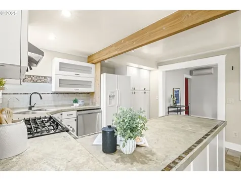 5315 NE 23rd Avenue Portland OR 97211
