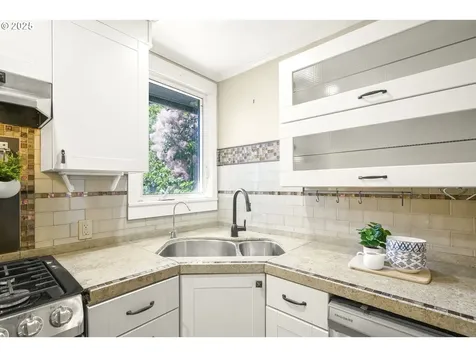 5315 NE 23rd Avenue Portland OR 97211