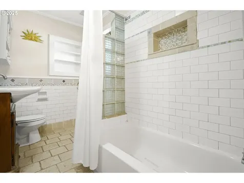 5315 NE 23rd Avenue Portland OR 97211