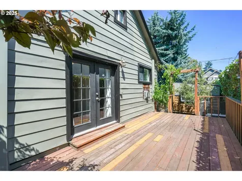 5315 NE 23rd Avenue Portland OR 97211