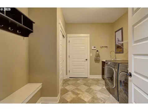 33910 NE 116th Avenue La Center WA 98629