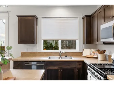 3027 SE Kingswood Avenue Hillsboro OR 97123