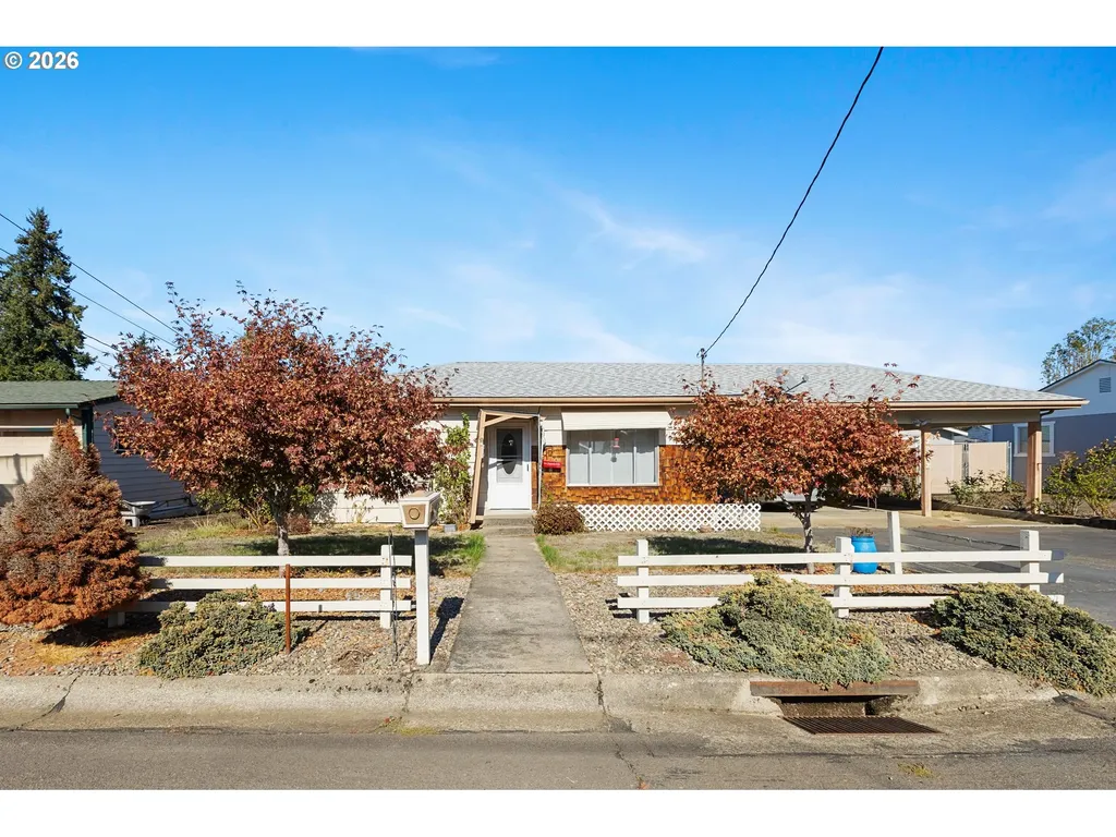 2812 W Sanders Avenue Roseburg OR 97471