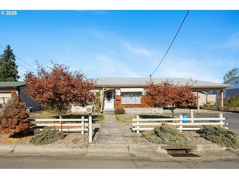 2812 W Sanders Avenue Roseburg OR 97471