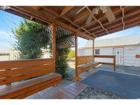 2812 W Sanders Avenue Roseburg OR 97471