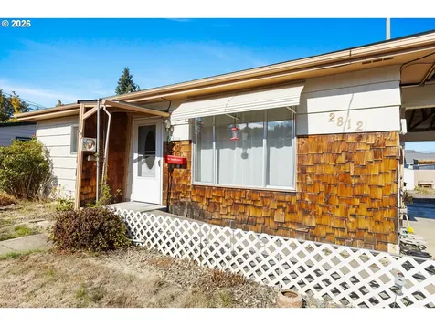 2812 W Sanders Avenue Roseburg OR 97471