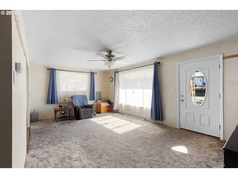 2812 W Sanders Avenue Roseburg OR 97471