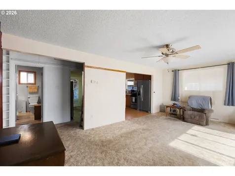 2812 W Sanders Avenue Roseburg OR 97471