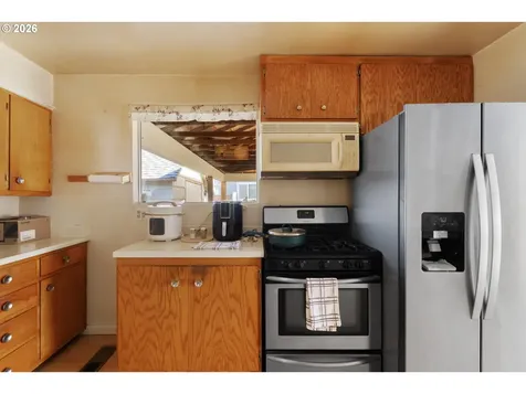 2812 W Sanders Avenue Roseburg OR 97471