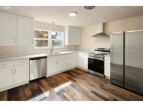 1213 Modoc Street Springfield OR 97477