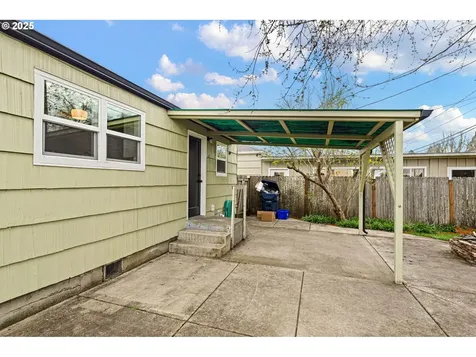 1213 Modoc Street Springfield OR 97477