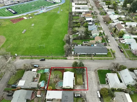 1213 Modoc Street Springfield OR 97477