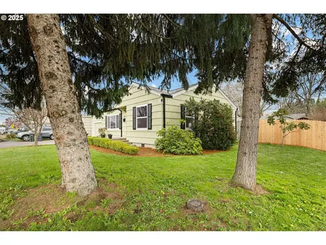 1213 Modoc Street Springfield OR 97477