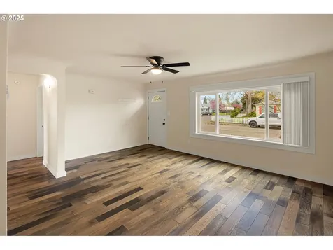 1213 Modoc Street Springfield OR 97477