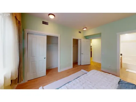196 SE Spokane Street Portland OR 97035