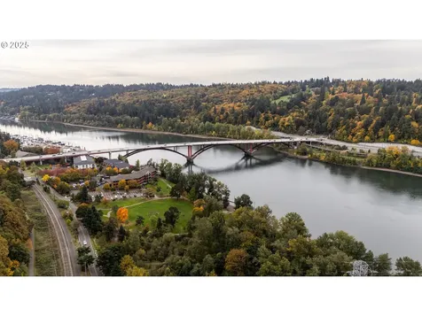 196 SE Spokane Street Portland OR 97035