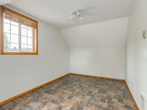 611 NW 4th Place Battle Ground WA 98604