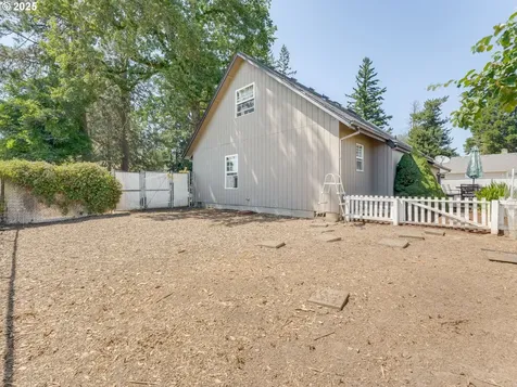 611 NW 4th Place Battle Ground WA 98604
