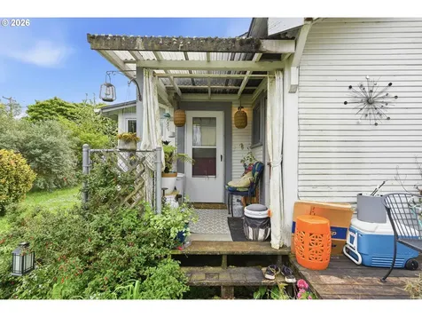 615 Willow Street Myrtle Point OR 97458