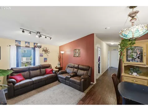 2294 Marion Street North Bend OR 97459